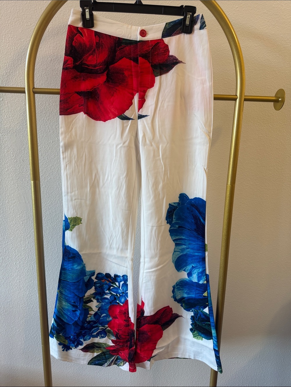Floral Contrast-Trim Blazer & pants Set - White with Red & Blue Blooms - Picture 5 of 6